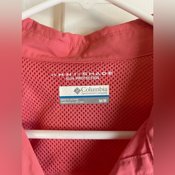 Columbia button up sun shirt - Picture 2 of 4